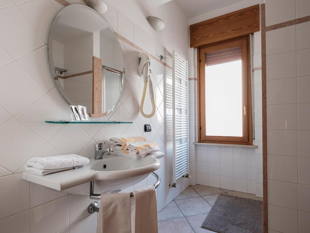 Hotel Lory Forlì Dış mekan fotoğraf
